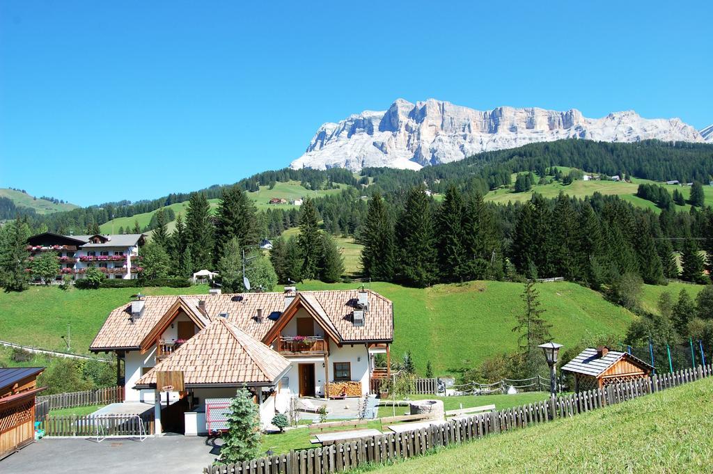 巴迪亚Chalet Alla Cascata公寓 外观 照片