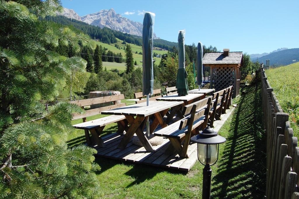 巴迪亚Chalet Alla Cascata公寓 外观 照片