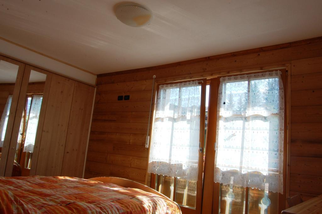 巴迪亚Chalet Alla Cascata公寓 客房 照片