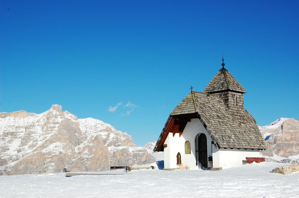 巴迪亚Chalet Alla Cascata公寓 外观 照片