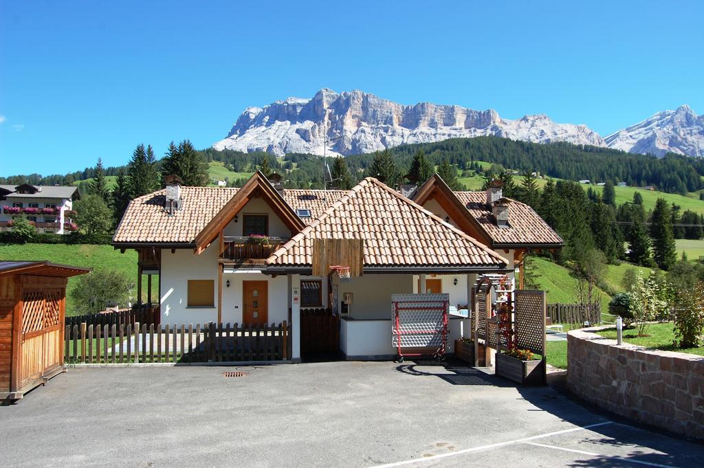 巴迪亚Chalet Alla Cascata公寓 外观 照片